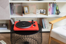 Комплект стереоусилитель PHAZE AUDIO VOLT black + проигрыватель винила DIANA valkyrian red