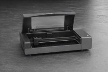 Лазерный резчик/гравировщик МЭЙКБЛОК ИКСТУЛ П2С с блоком фильтрации воздуха